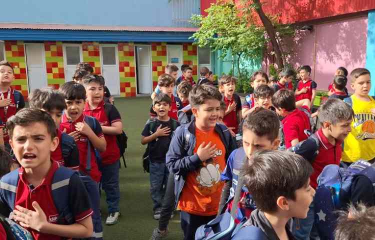 خوشامدگویی و صبحگاه گروه آبی 6