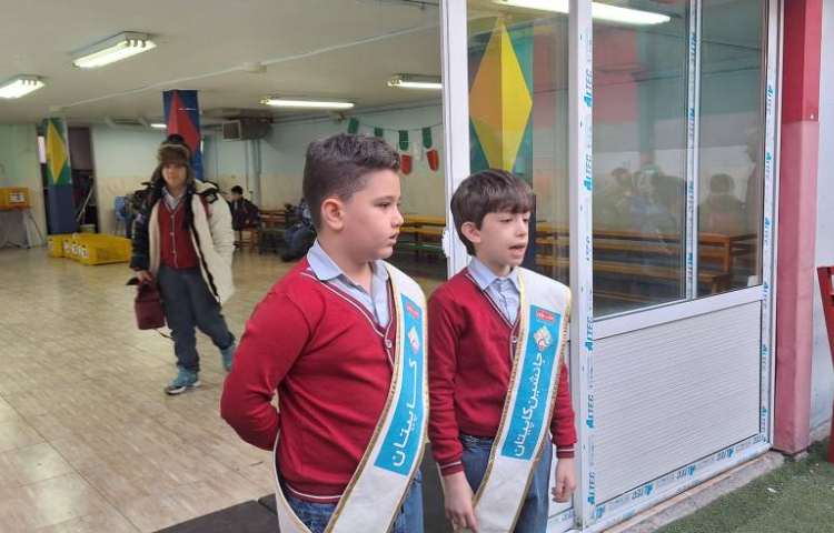 خوشامدگویی و صبحگاه گروه آبی 8