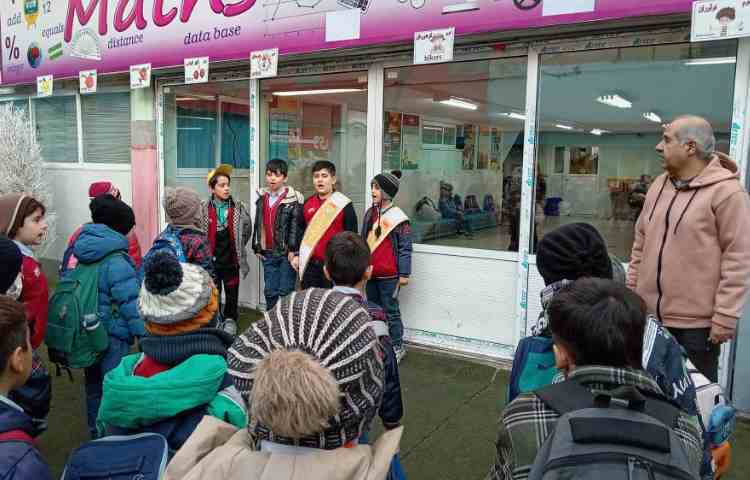 خوشامدگویی و صبحگاه گروه زرد طرح چهارخانه 1