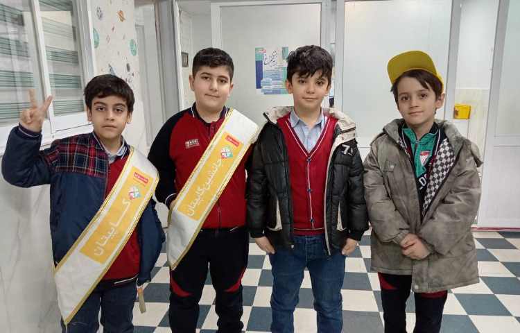 خوشامدگویی و صبحگاه گروه زرد طرح چهارخانه 2