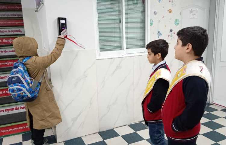 خوشامدگویی و صبحگاه گروه زرد 2