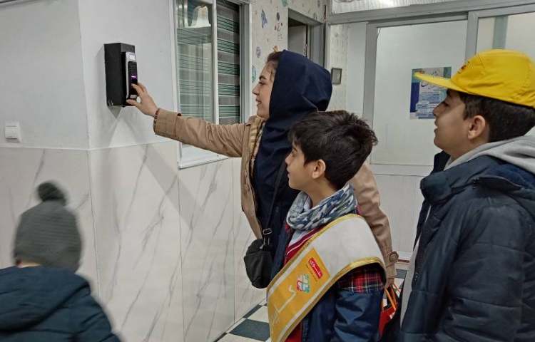 خوشامدگویی و صبحگاه گروه زرد 5