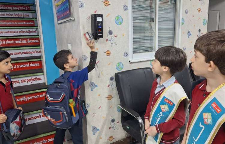 خوشامدگویی و صیحگاه گروه آبی 1