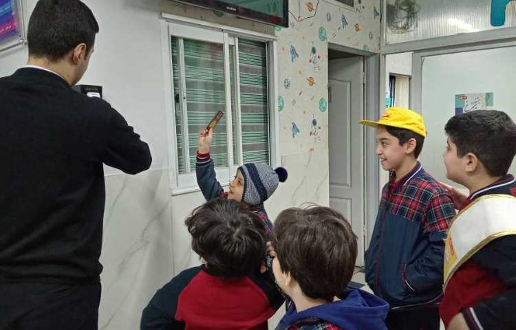 خوشامدگویی گروه زرد طرح چهارخانه 2