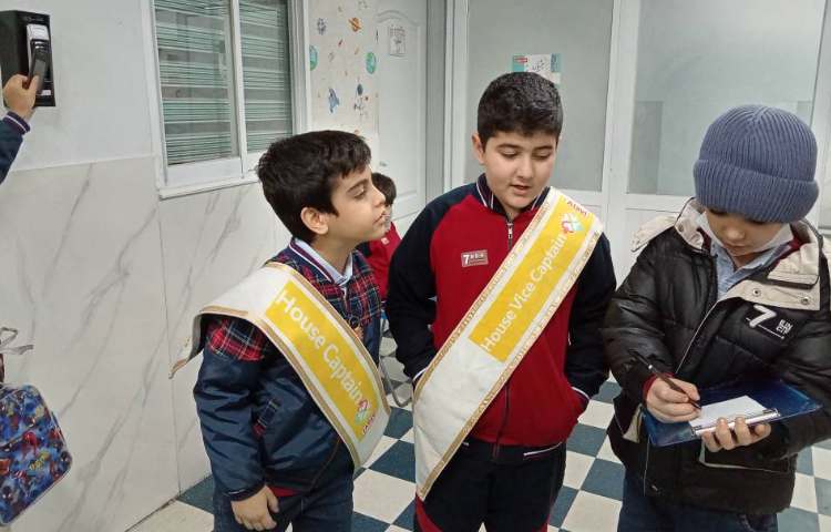 خوشامدگویی گروه زرد 4