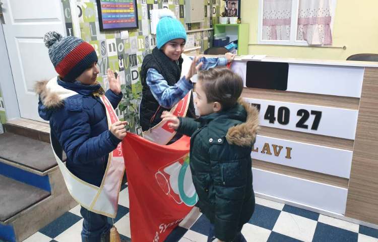 :خوشامدگویی گروه قرمز (طرح چهارخانه) 2