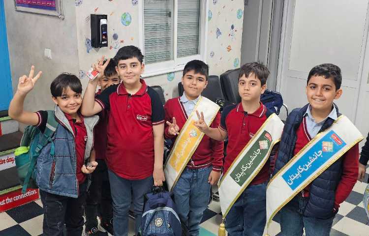 خوشامدگویی گویی و استقبال از دانش آموزان چهارخانه 1