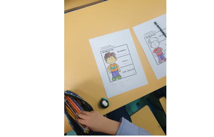 خوش آمدگویی به دانش آموزان، همراه با بازی do it 2