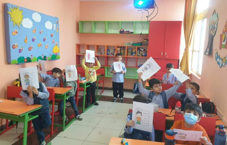 خوش آمدگویی به دانش آموزان، همراه با بازی do it 3