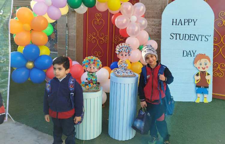 خوش آمدگویی مدیر مدرسه به دانش آموزان به مناسبت روز دانش آموز 8