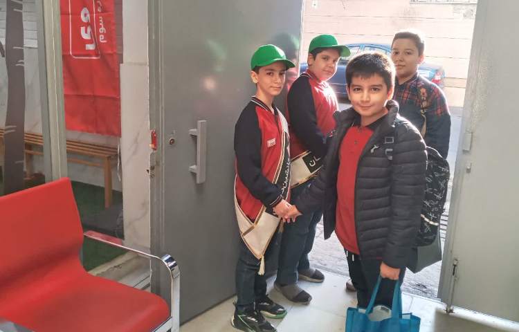 خوش آمد گویی طرح چهارخانه گروه قرمز 2