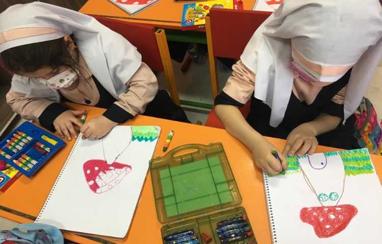 خونه قارچی،آموزش تنالیته رنگ سبز و شناخت سایه روشن 2