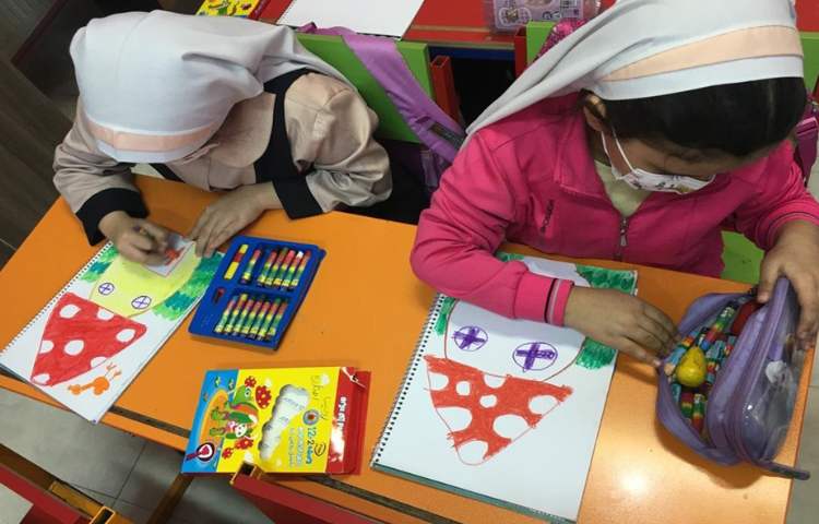 خونه قارچی،آموزش تنالیته رنگ سبز و شناخت سایه روشن 3