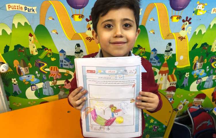 داستان خروس نگو یه ساعت گفته و نقاشی آن کشیده شد. 4