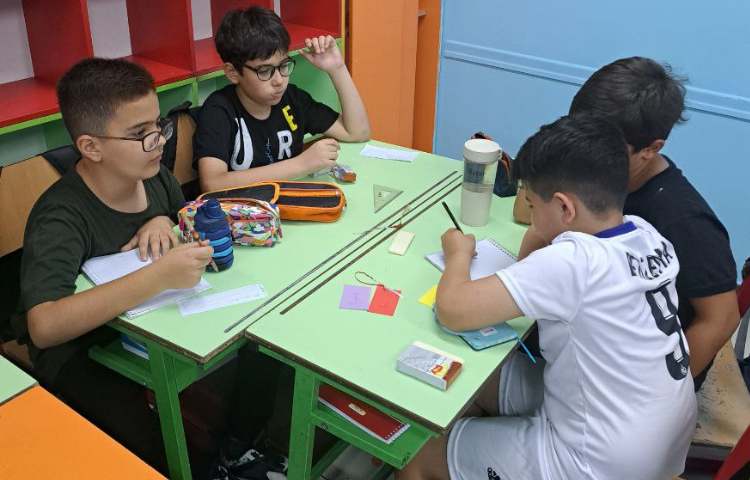 داستان نویسی و کارگروهی در کلاس زبان 1