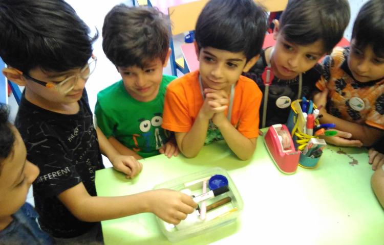 : دانشمندان کوچک، آزمایش سبک و سنگین