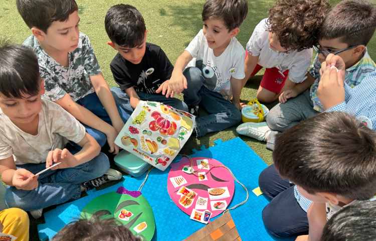 :دانشمندان کوچک با خوراکی های سالم و ناسالم 5