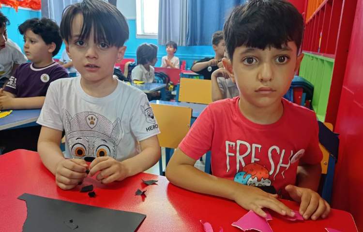 :دانشمند کوچک، آزمایش جابه جا کردن یخ با نخ و نمک 1