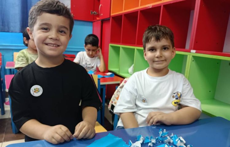 :دانشمند کوچک، آزمایش جابه جا کردن یخ با نخ و نمک 2