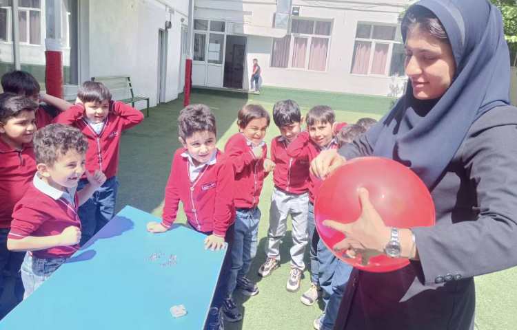 دانشمند کوچک (بادکنک و پونز) 1