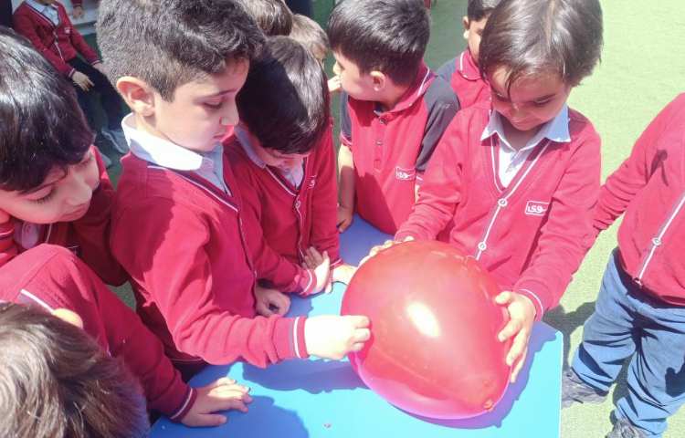 دانشمند کوچک (بادکنک و پونز) 3