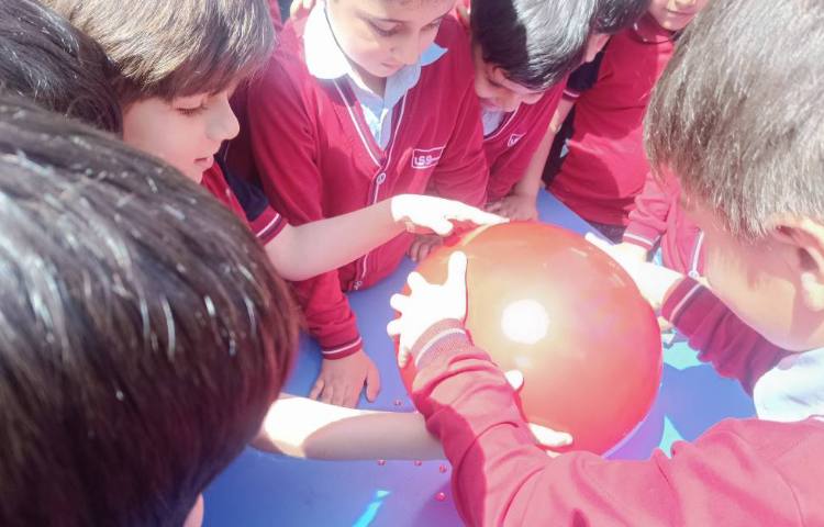 دانشمند کوچک (بادکنک و پونز) 5