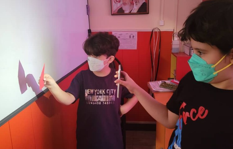 :دانشمند کوچک، بازی با سایه ها، کلاس کوهنوردان 12