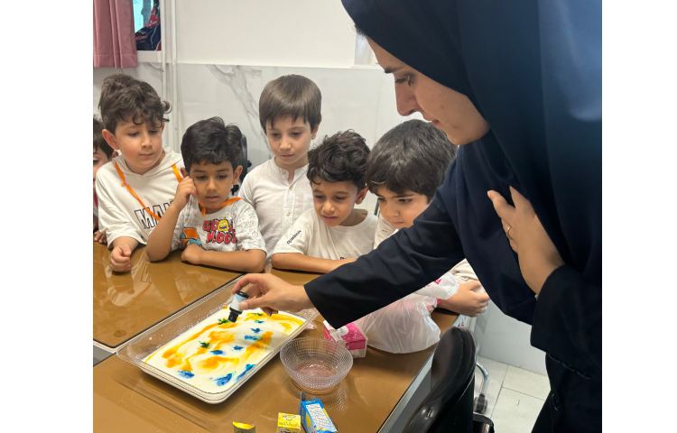 دانشمند کوچک: بازی رنگ‌ها و لزوم استفاده از مایع دستشویی موقع شستن دست‌ها 2