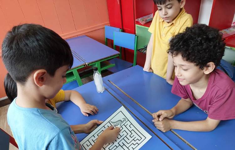 : دانشمند کوچک، بازی ماز جهت آشنایی با آهن‌ربا 3