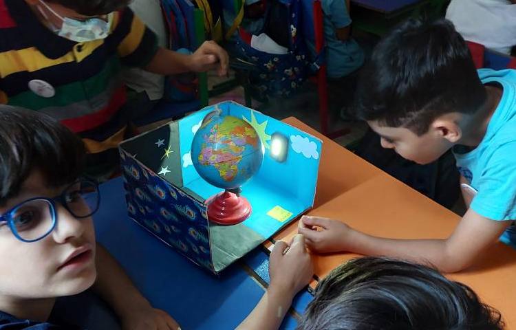 :دانشمند کوچک با موضوع چگونگی پیدایش شب و روز 5