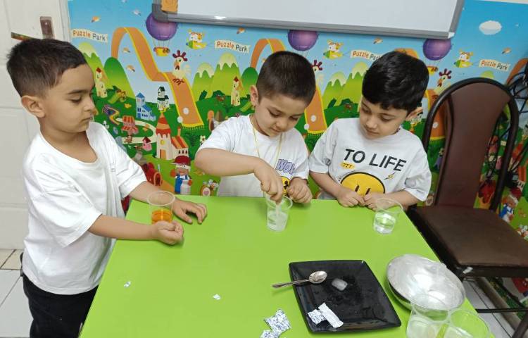 دانشمند کوچک مبحث: آزمایش آشنایی با چگالی آب