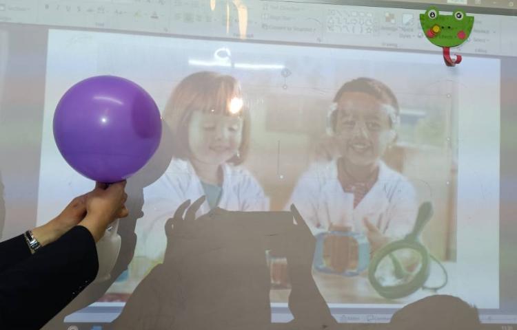 دانشمند کوچک مبحث : باد‌کردن بادکنک بوسیله‌ی جوش‌شیرین 1