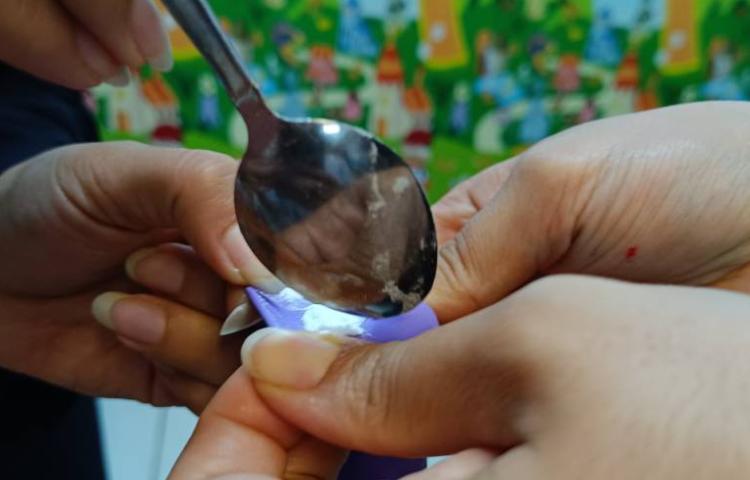 دانشمند کوچک مبحث : باد‌کردن بادکنک بوسیله‌ی جوش‌شیرین 2