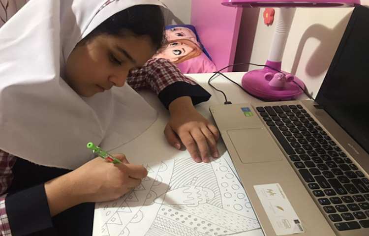 دانش آموزان در حال انجام پروژه‌ی ذن‌تنگل