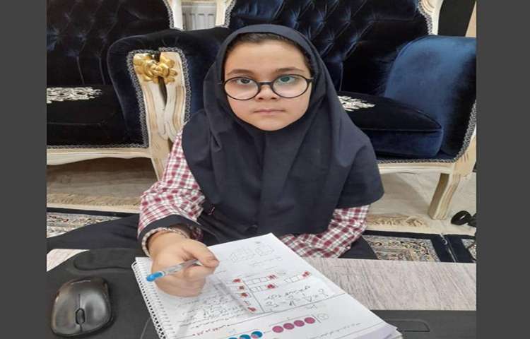 دانش آموزان در کلاس آنلاین 1