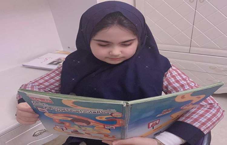 دانش آموزان در کلاس آنلاین 1