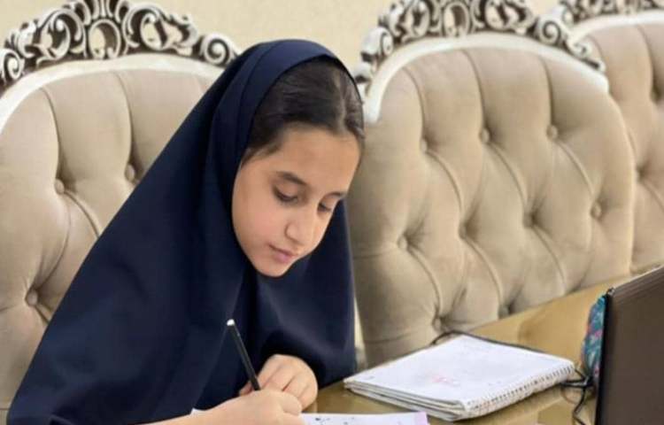 دانش آموزان در کلاس آنلاین