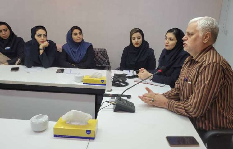 دانش افزایی ویژه آموزگاران پایه اول ابتدایی موسسه علوی 4