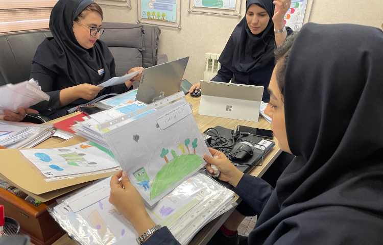 داوری آثار هنر و خلاقیت ویژه نمایشگاه دو سالانه هنر 1