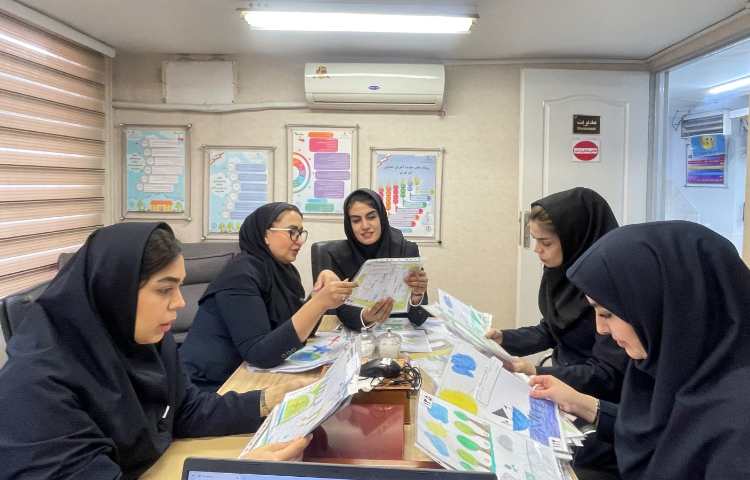 داوری آثار هنر و خلاقیت ویژه نمایشگاه دو سالانه هنر 8