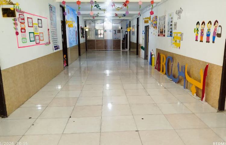 راه‌پله دبستان دخترانه آوای تفکر جیرفت
