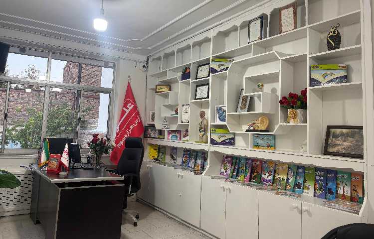 دفتر مدیریت دبستان دخترانه خورشید علوی مرند