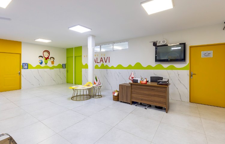 سالن ورودی دبستان دخترانه خیابان چهارم تهران