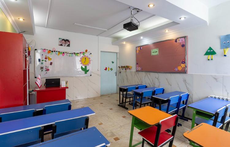 کلاس دبستان دخترانه خیابان چهارم تهران