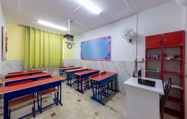 کلاس دبستان دخترانه خیابان چهارم تهران