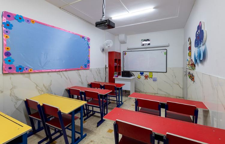 کلاس دبستان دخترانه خیابان چهارم تهران