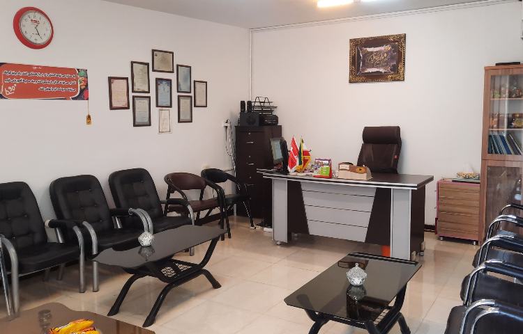 دفتر مدیریت دبستان دخترانه متفکران شاهین شهر
