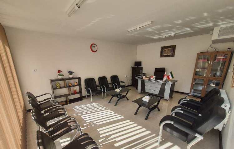 دفتر مدیریت دبستان دخترانه متفکران شاهین شهر