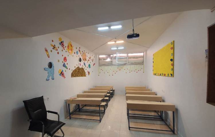 کلاس دبستان دخترانه متفکران شاهین شهر