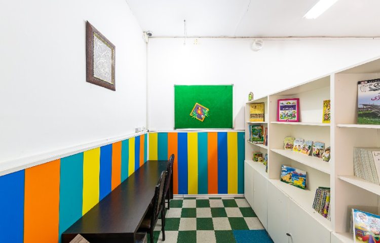 کتابخانه دبستان دخترانه منطقه 11 تهران - منیریه